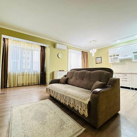 Central Park In The City Center Apartment Almatî Exterior foto