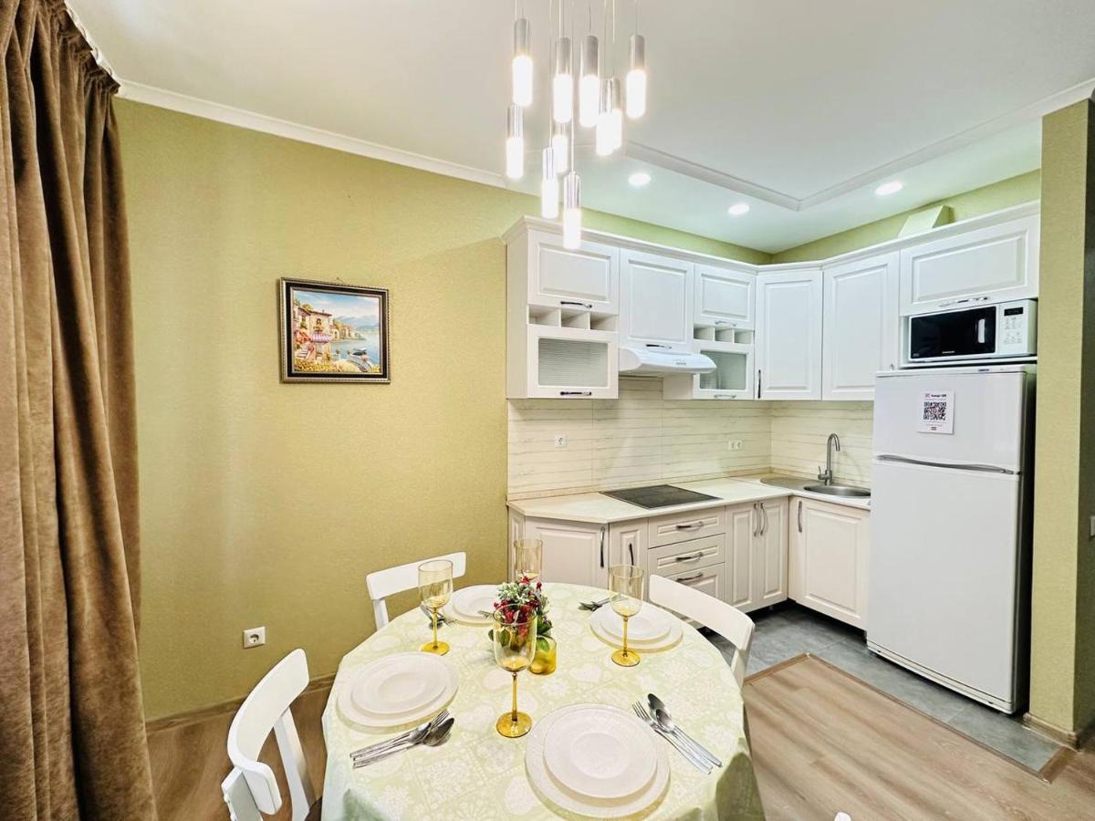 Central Park In The City Center Apartment Almatî Exterior foto