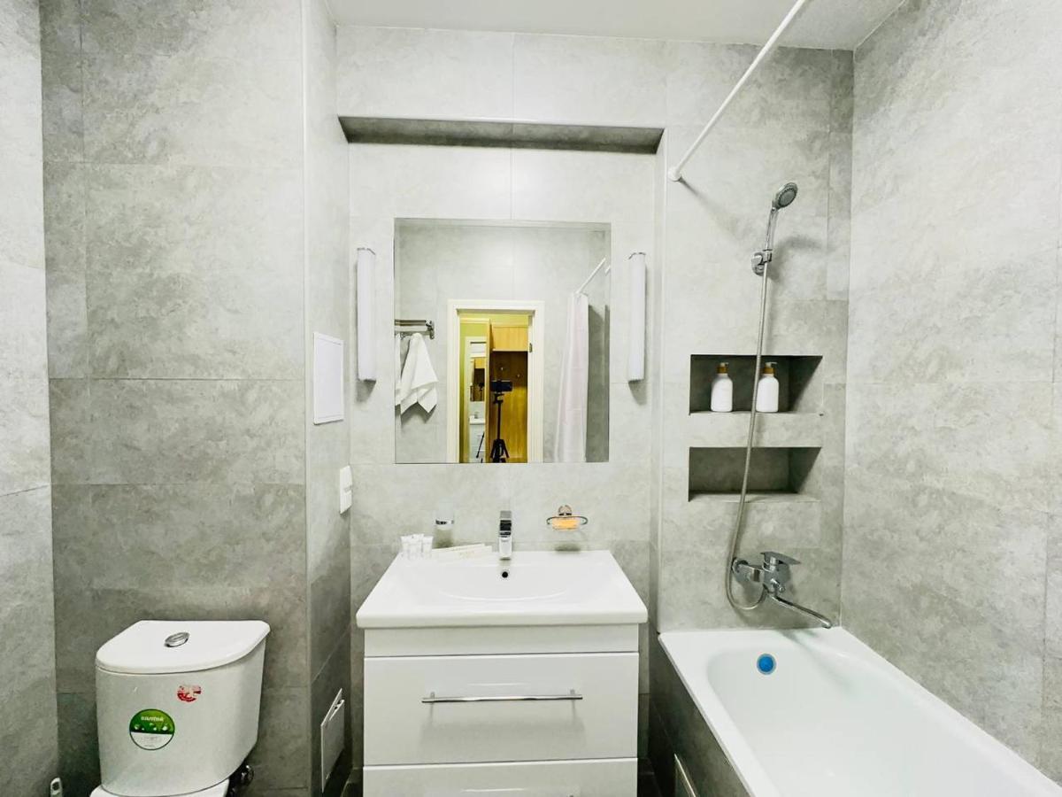 Central Park In The City Center Apartment Almatî Exterior foto