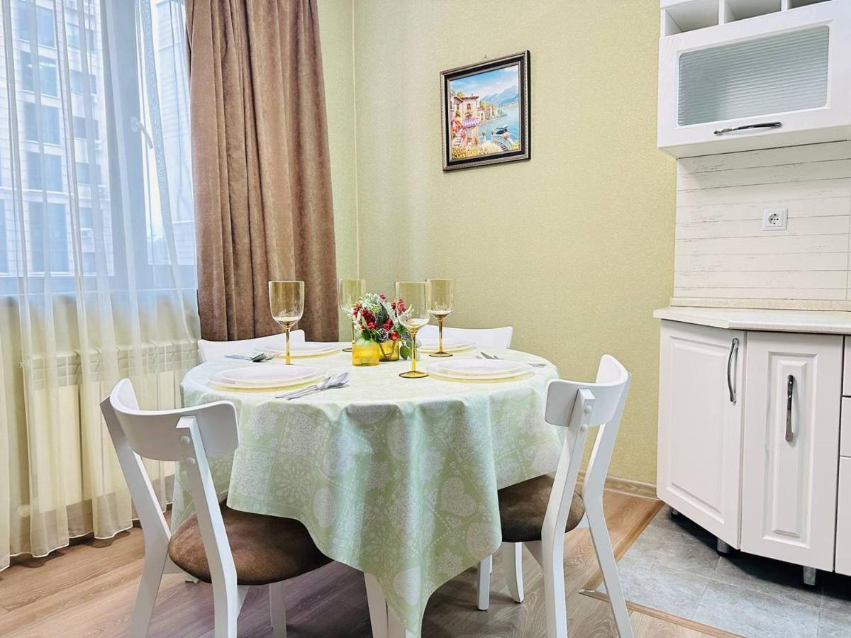 Central Park In The City Center Apartment Almatî Exterior foto